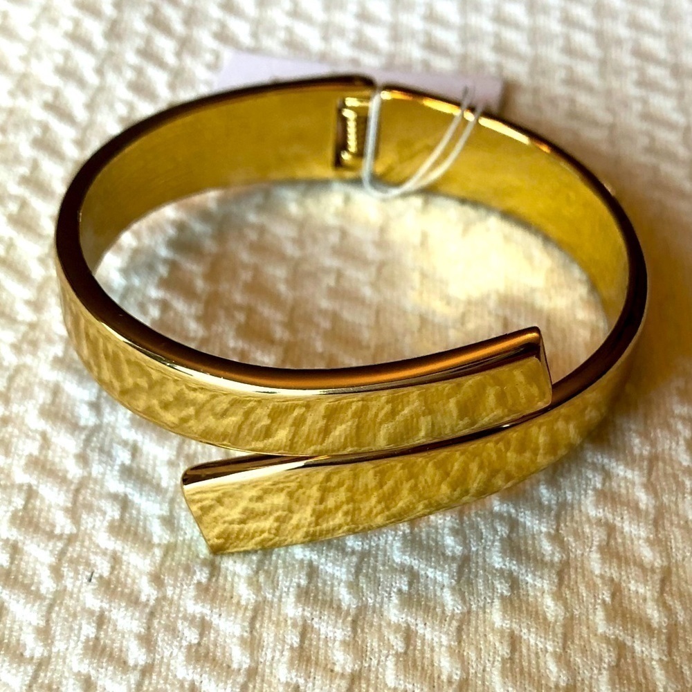 Bancroft Gold Colored Hinged Bracelet NWT
